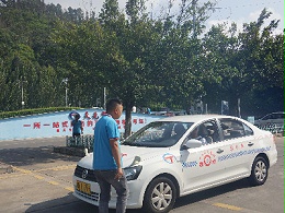 科目二，倒车入库成功点位找准是关键！教你两招1分钟学会！